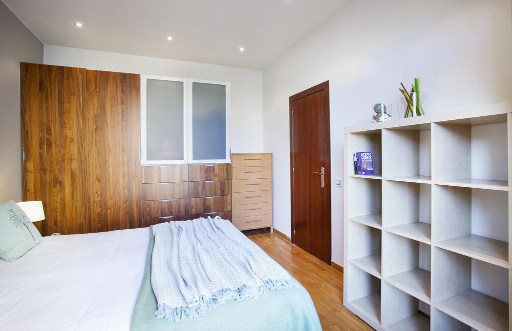 Apartments Barcelona & Home Deco Viladomat Екстер'єр фото