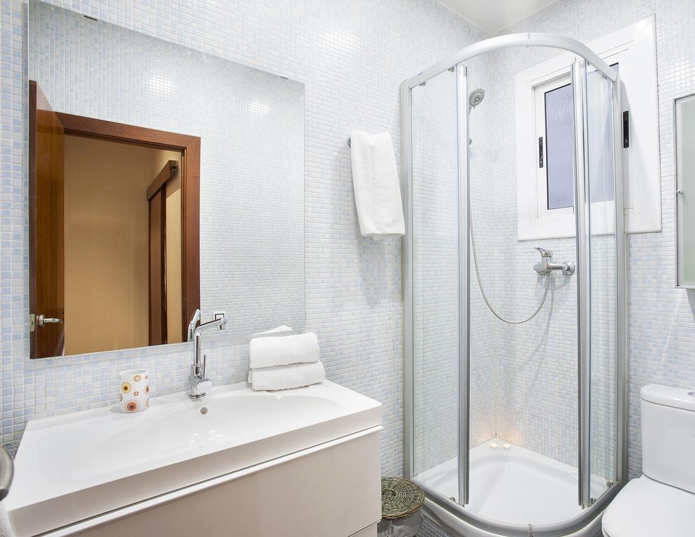 Apartments Barcelona & Home Deco Viladomat Екстер'єр фото