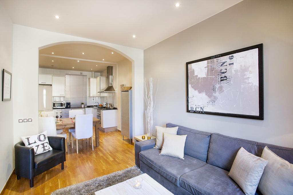 Apartments Barcelona & Home Deco Viladomat Екстер'єр фото