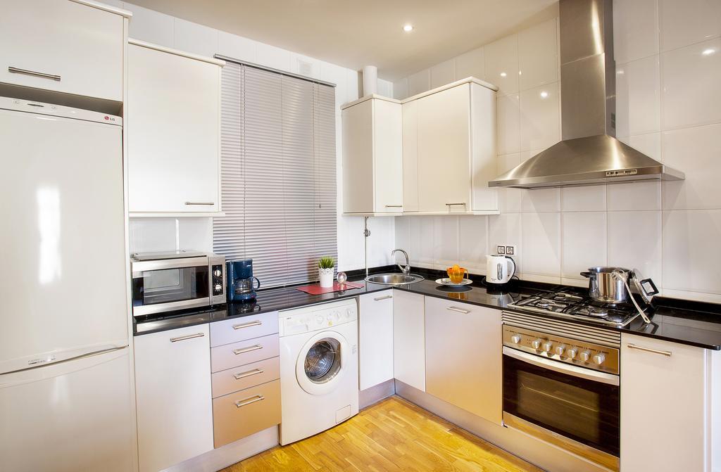 Apartments Barcelona & Home Deco Viladomat Екстер'єр фото