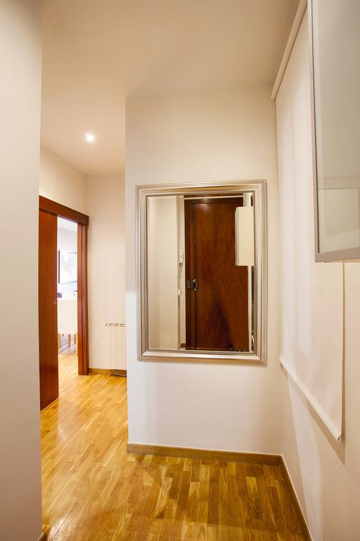 Apartments Barcelona & Home Deco Viladomat Екстер'єр фото