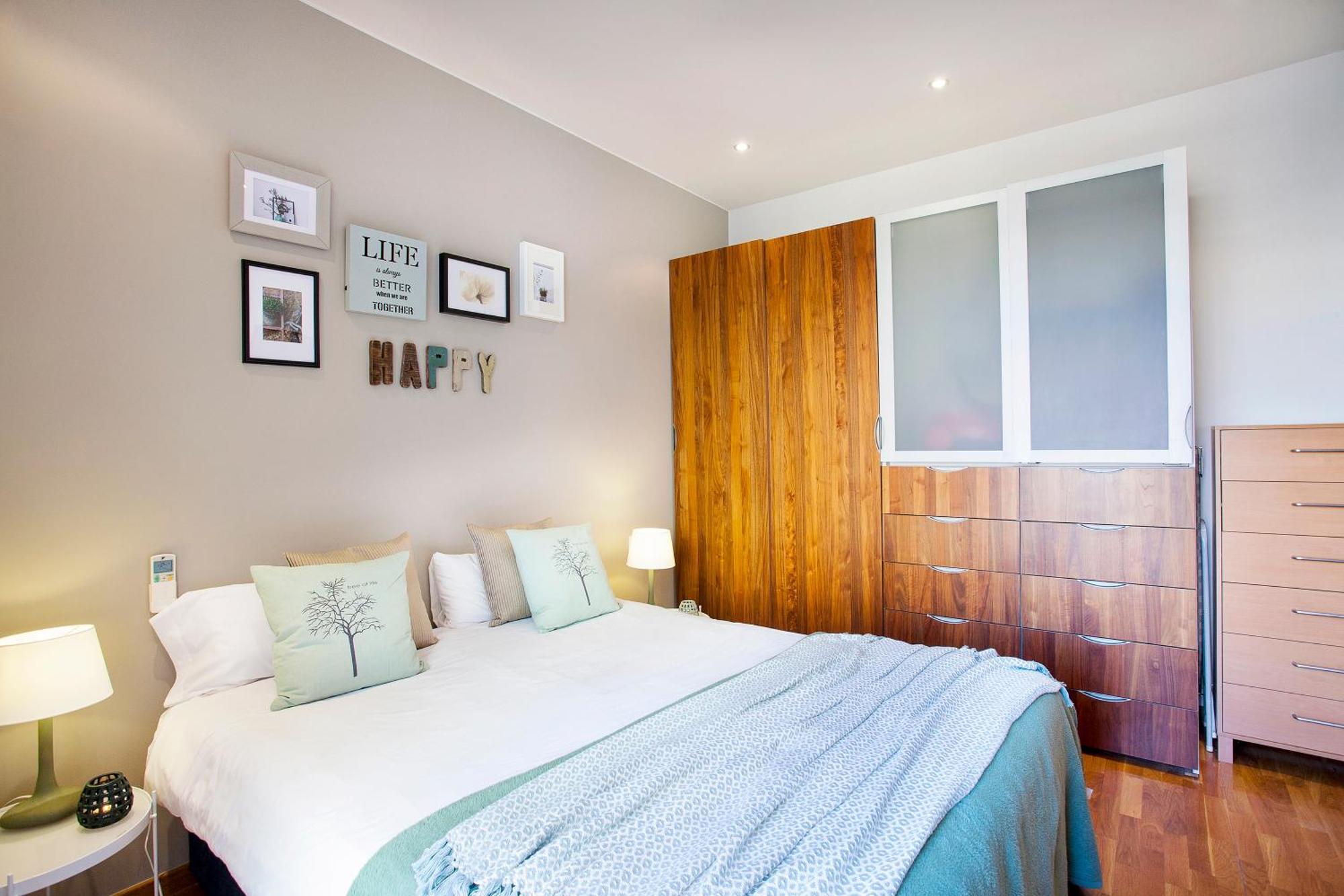 Apartments Barcelona & Home Deco Viladomat Екстер'єр фото