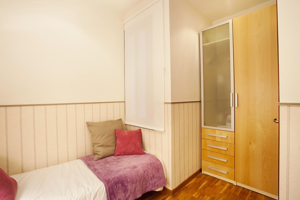 Apartments Barcelona & Home Deco Viladomat Екстер'єр фото